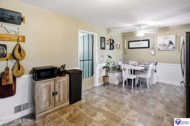 202 Cedarview Drive, Shepherdsville, KY 40165