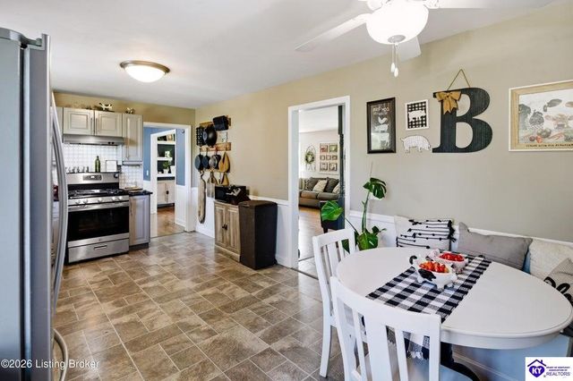 202 Cedarview Drive, Shepherdsville, KY 40165