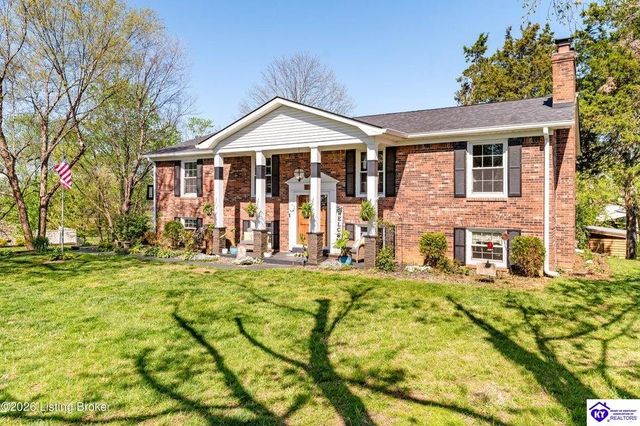 202 Cedarview Drive, Shepherdsville, KY 40165