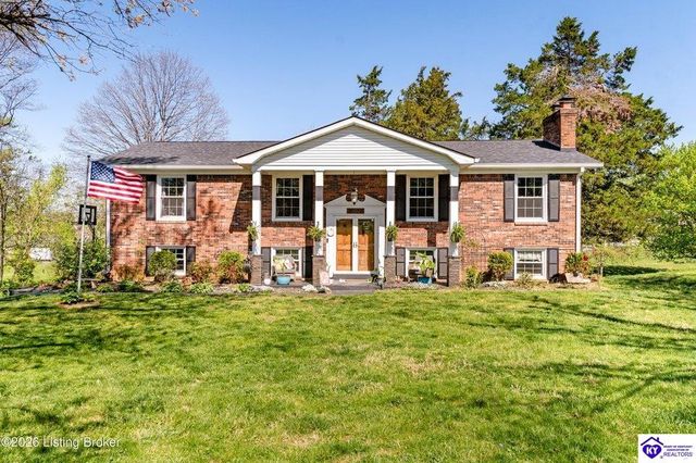 202 Cedarview Drive, Shepherdsville, KY 40165