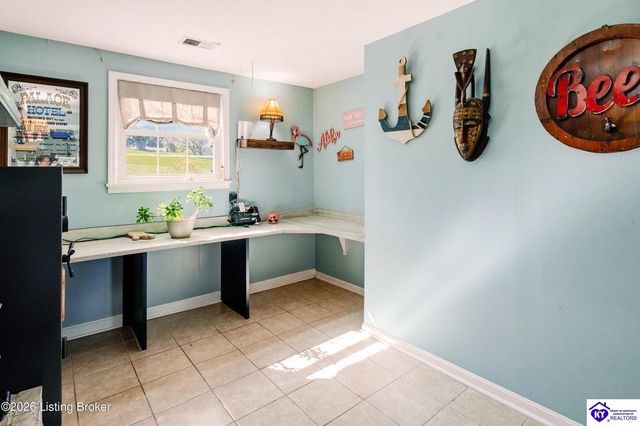 202 Cedarview Drive, Shepherdsville, KY 40165
