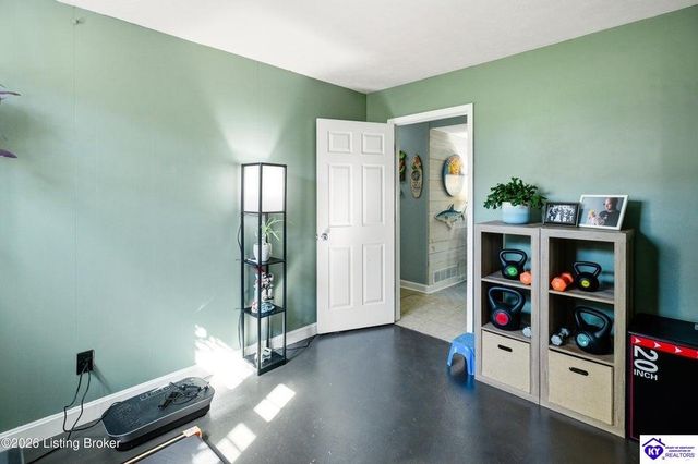 202 Cedarview Drive, Shepherdsville, KY 40165