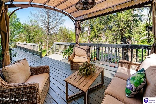 202 Cedarview Drive, Shepherdsville, KY 40165