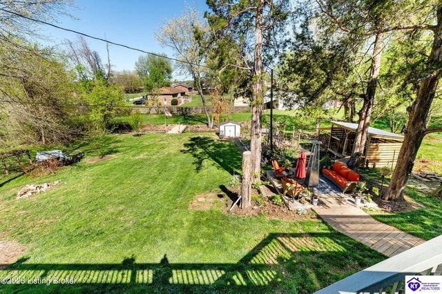 202 Cedarview Drive, Shepherdsville, KY 40165
