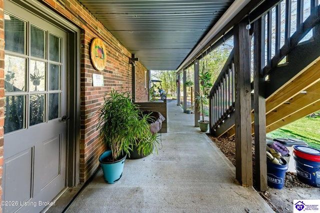 202 Cedarview Drive, Shepherdsville, KY 40165