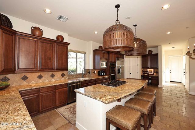 36674 N VASARI Drive, Scottsdale, AZ 85262