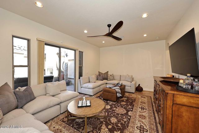 36674 N VASARI Drive, Scottsdale, AZ 85262