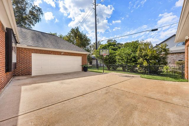 4719 Oxbow Circle W, Fulshear, TX 77441