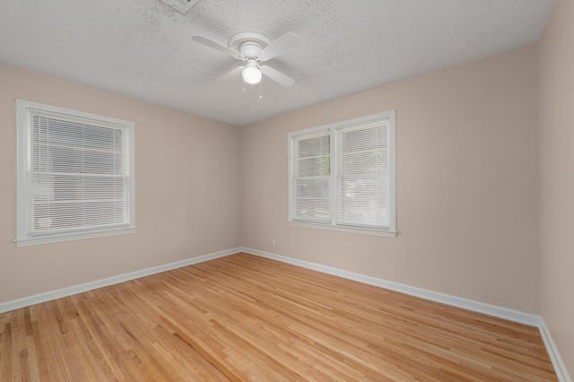 1844 S Volutsia Ave, Wichita, KS 67211