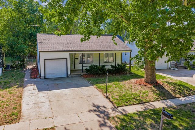 1844 S Volutsia Ave, Wichita, KS 67211