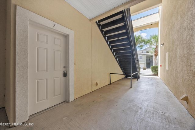 4240 MIGRATION Drive 9-7, Jacksonville, FL 32257