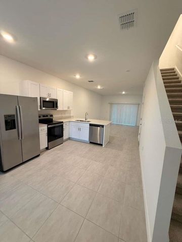 2975 SKYLINE LOOP, Kissimmee, FL 34758