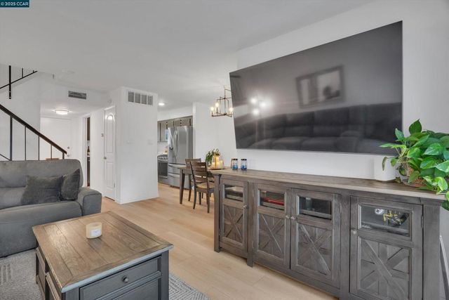 1120 Kenwal Rd C, Concord, CA 94521