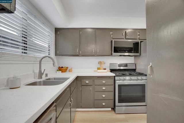 1120 Kenwal Rd C, Concord, CA 94521