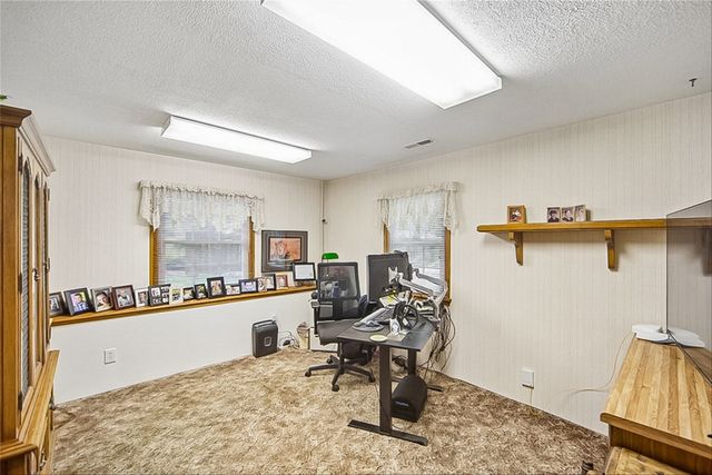 2055 E Leland Avenue, Des Moines, IA 50320