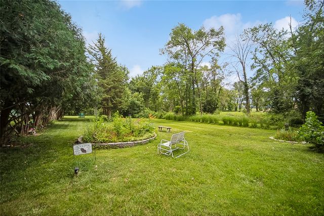 2055 E Leland Avenue, Des Moines, IA 50320