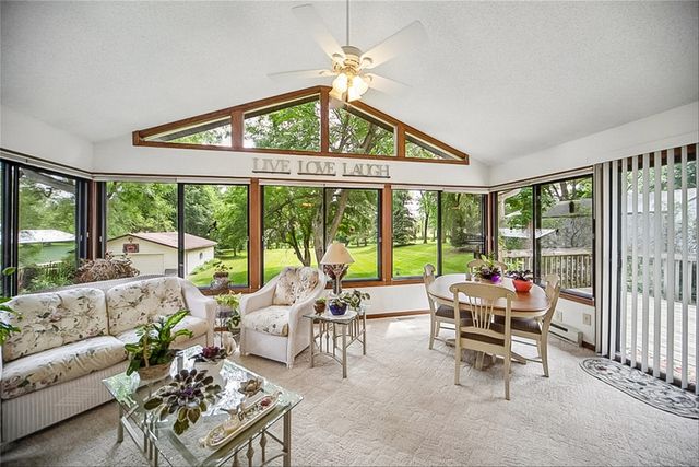 2055 E Leland Avenue, Des Moines, IA 50320