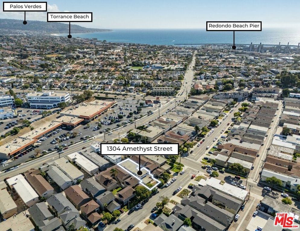 Image 3 of property listing at 1304 Amethyst Street, Redondo Beach, CA 90277