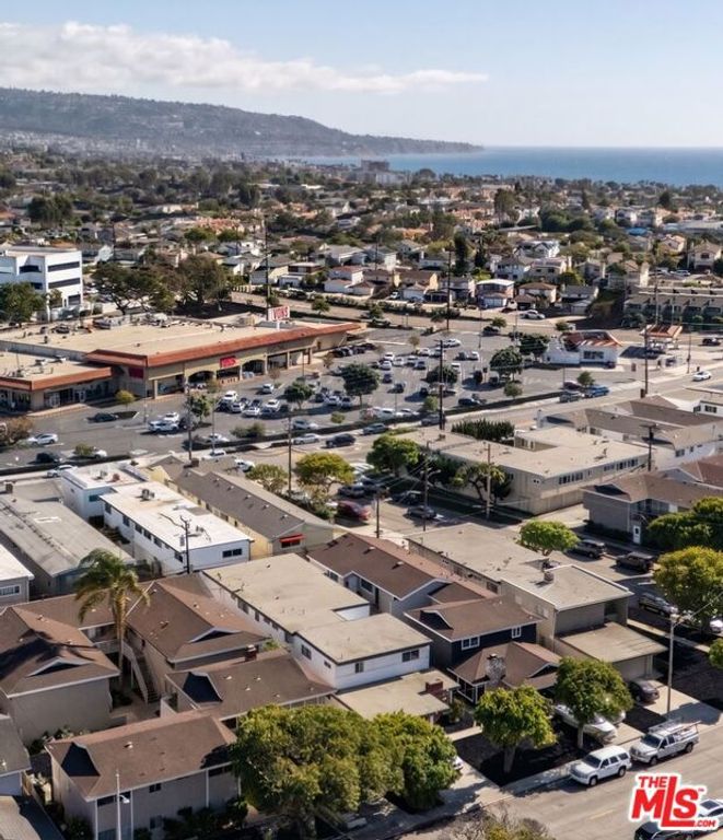Image 6 of property listing at 1304 Amethyst Street, Redondo Beach, CA 90277