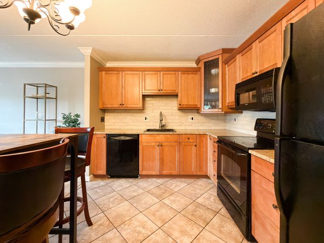 80 N Warren St 37, Woburn, MA 01801