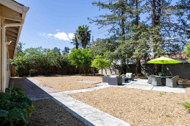 10101 Richwood Drive, Cupertino, CA 95014