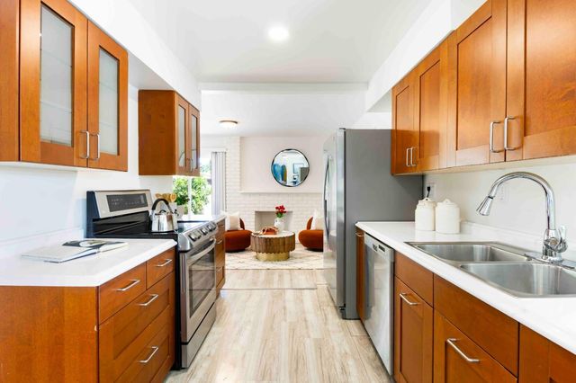 10101 Richwood Drive, Cupertino, CA 95014