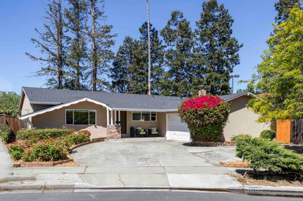 10101 Richwood Drive, Cupertino, CA 95014