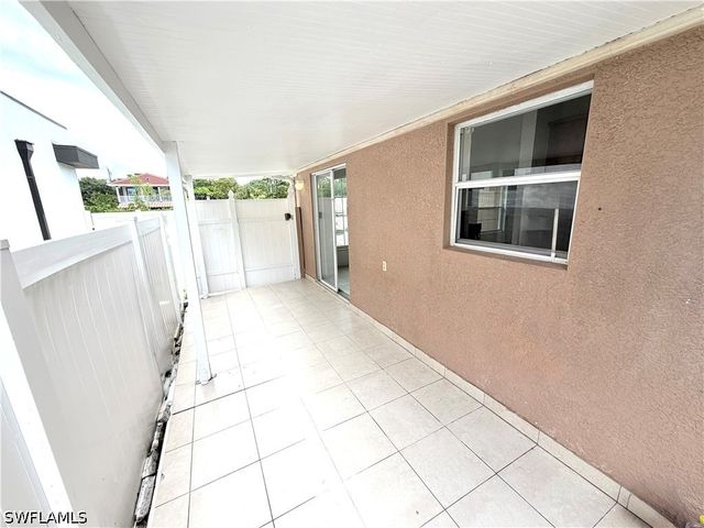 3586 Seagrape AVE, Naples, FL 34104