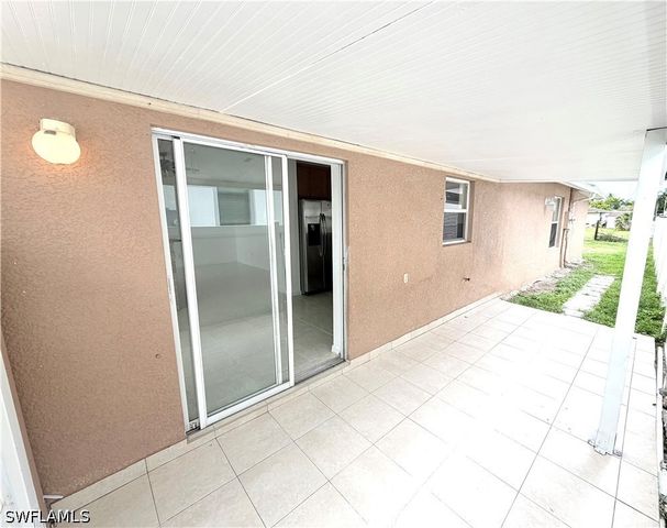 3586 Seagrape AVE, Naples, FL 34104