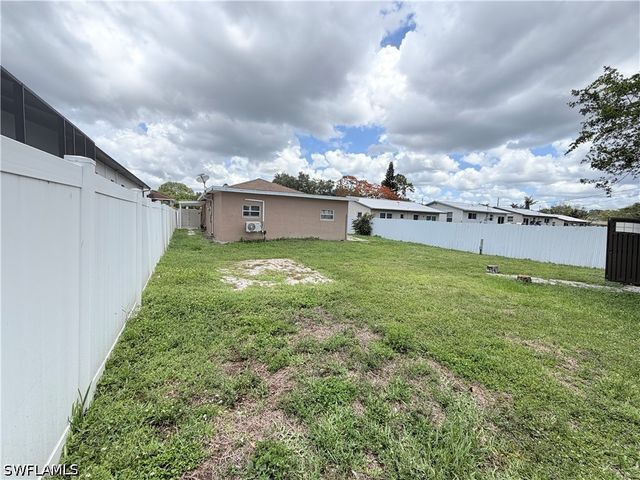 3586 Seagrape AVE, Naples, FL 34104