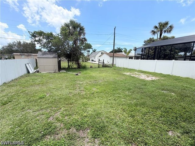 3586 Seagrape AVE, Naples, FL 34104