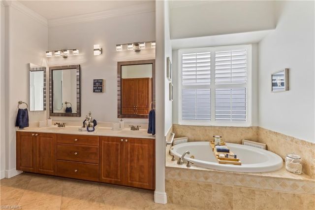 28424 Del Lago WAY, Bonita Springs, FL 34135