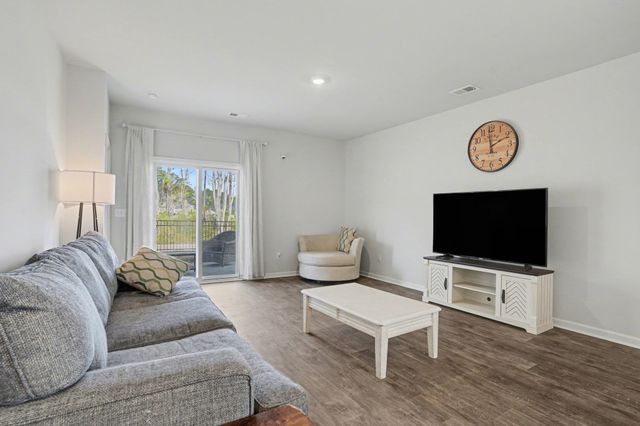 224 Saddle St, Conway, SC 29527