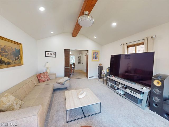 3841 Washington Boulevard, University Heights, OH 44118