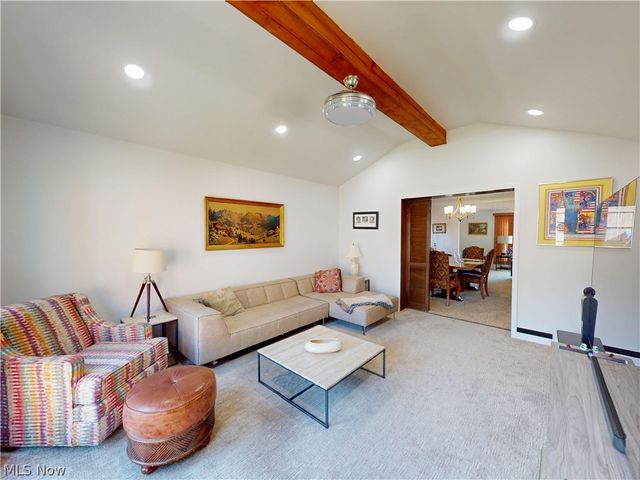 3841 Washington Boulevard, University Heights, OH 44118