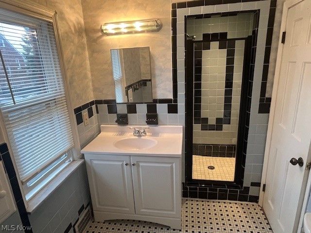 3841 Washington Boulevard, University Heights, OH 44118