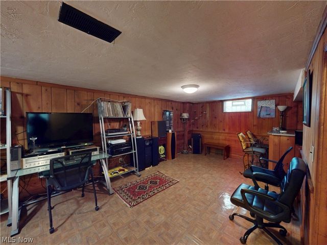 3841 Washington Boulevard, University Heights, OH 44118