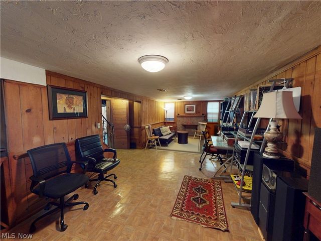 3841 Washington Boulevard, University Heights, OH 44118