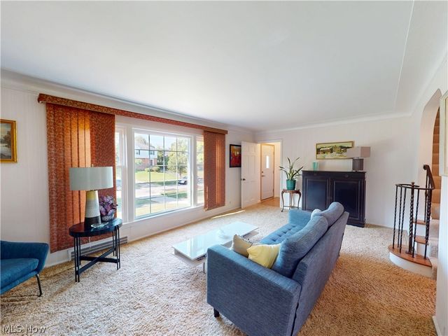 3841 Washington Boulevard, University Heights, OH 44118