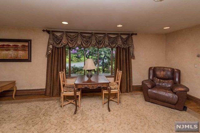 104 Horizon Terrace, Hillsdale, NJ 07642