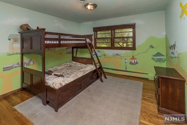 104 Horizon Terrace, Hillsdale, NJ 07642