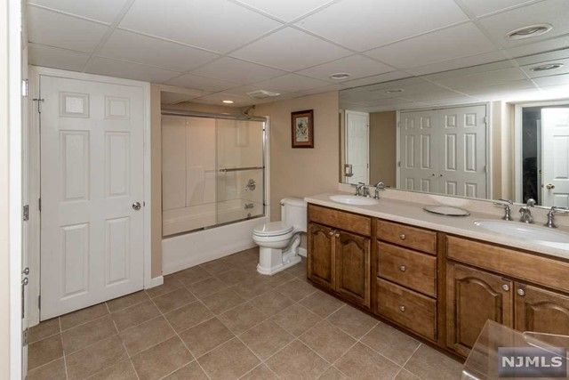 104 Horizon Terrace, Hillsdale, NJ 07642