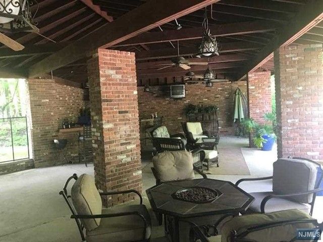 104 Horizon Terrace, Hillsdale, NJ 07642