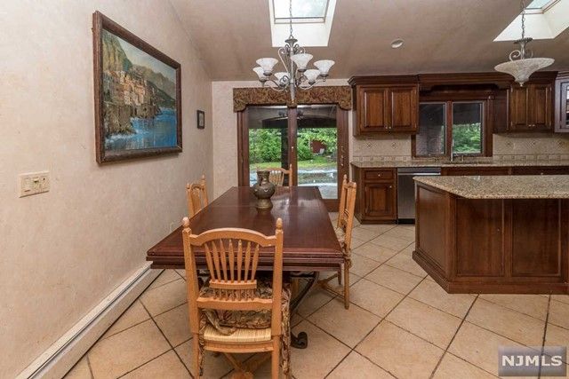104 Horizon Terrace, Hillsdale, NJ 07642