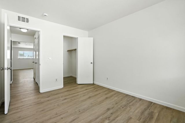 4710 Hayford Way #4, Sacramento, CA 95842