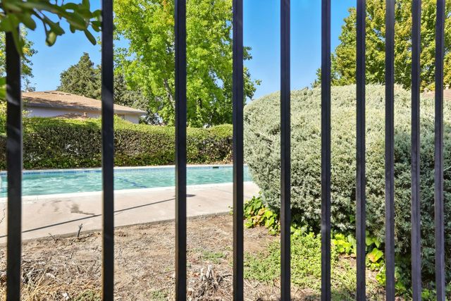 4710 Hayford Way #4, Sacramento, CA 95842