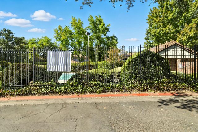 4710 Hayford Way #4, Sacramento, CA 95842