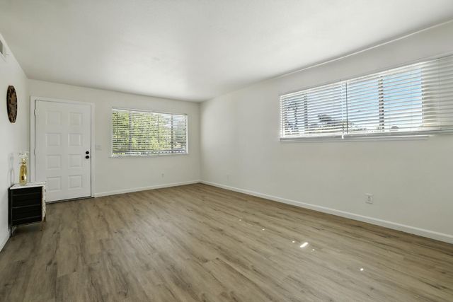 4710 Hayford Way #4, Sacramento, CA 95842