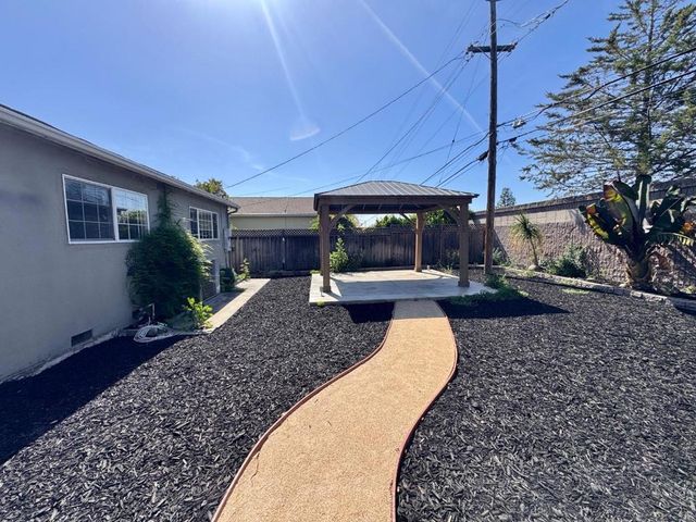 1571 Rebel Way, San Jose, CA 95118