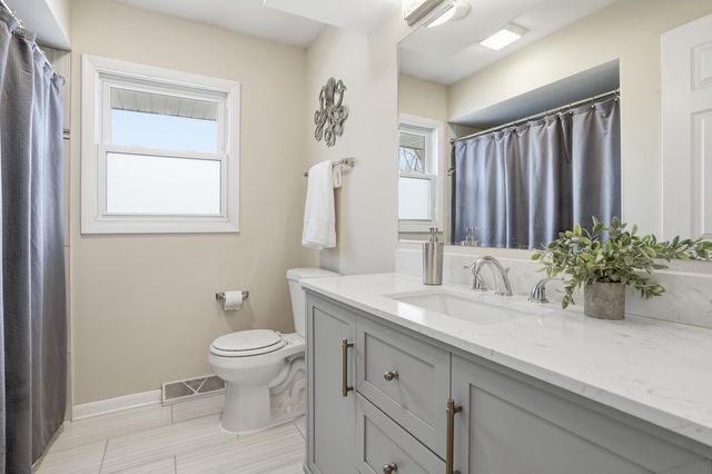 9200 Birch Avenue, Munster, IN 46321